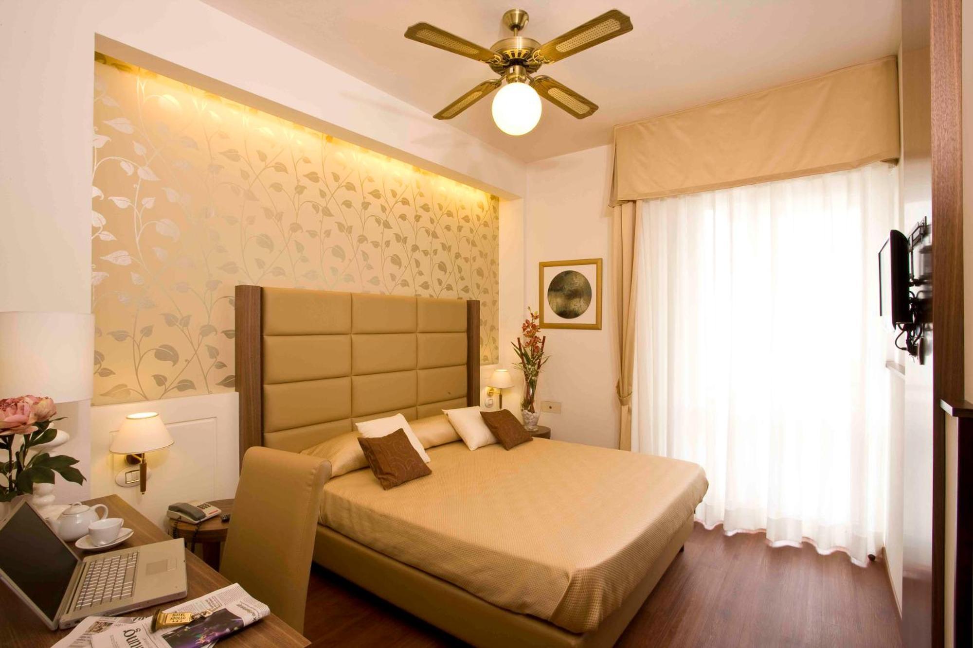 Hotel Apollo Ріміні Екстер'єр фото