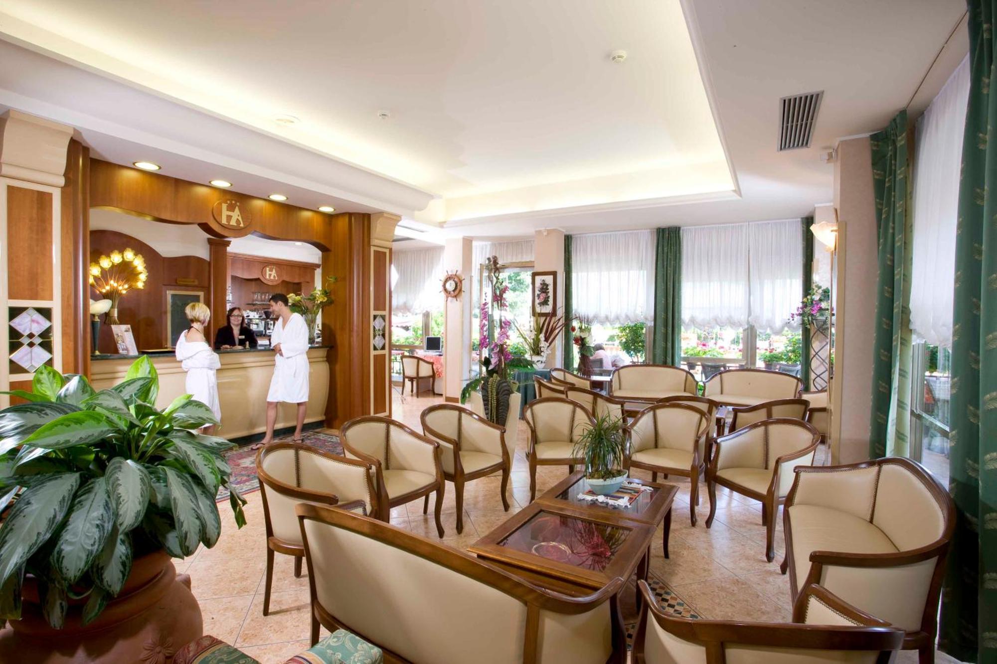 Hotel Apollo Ріміні Екстер'єр фото