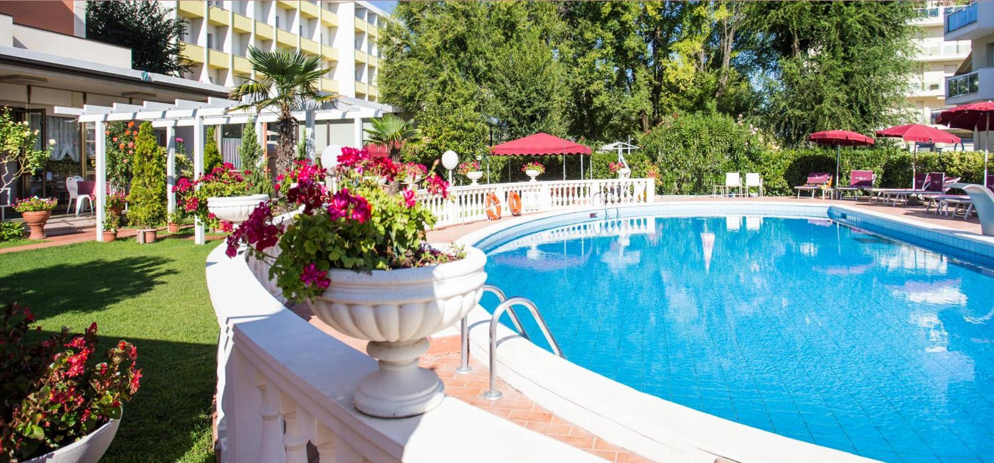 Hotel Apollo Ріміні Екстер'єр фото