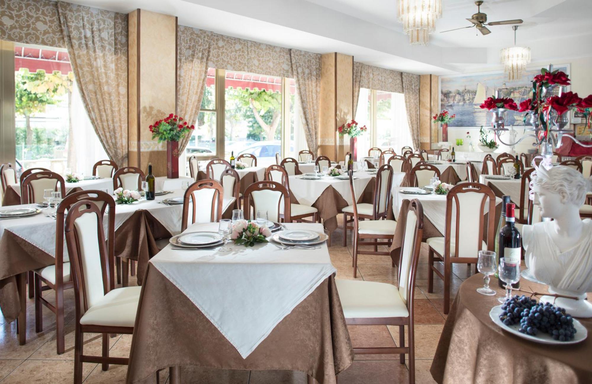 Hotel Apollo Ріміні Екстер'єр фото